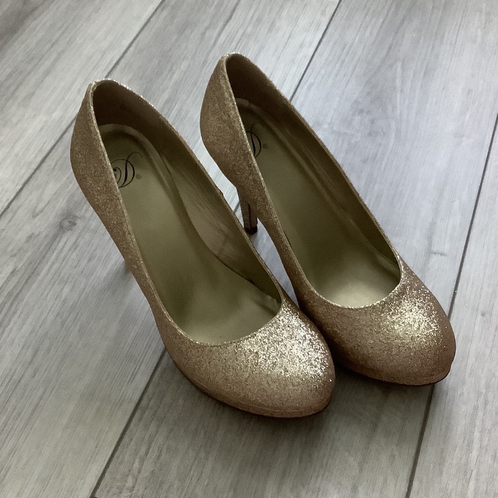 Gold glitter heels size 8
